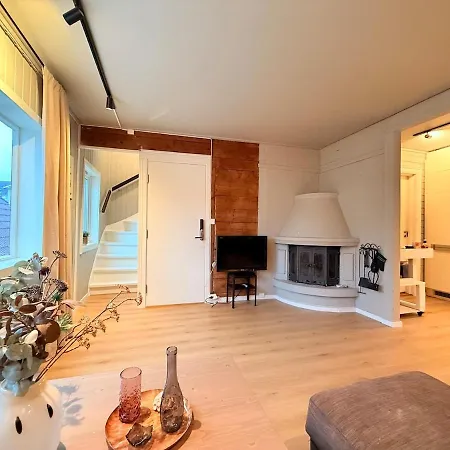 Live The History In Bergens Heart - Unique * ベルゲン