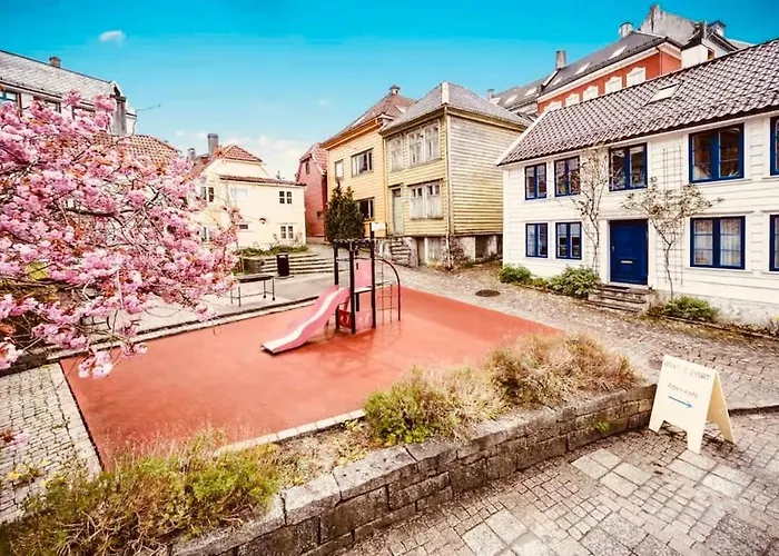 Live The History In Bergens Heart - Unique Vakantiehuis *