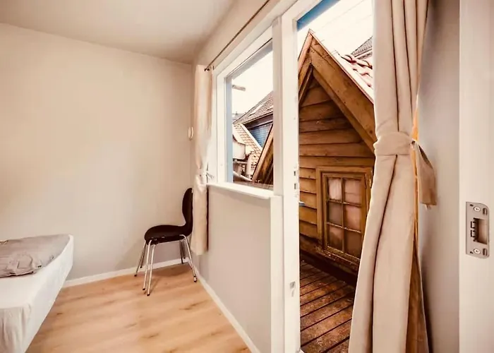 Live The History In Bergens Heart - Unique Vakantiehuis