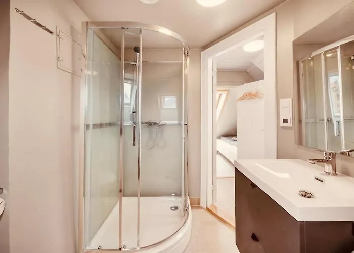 Live The History In Bergens Heart - Unique