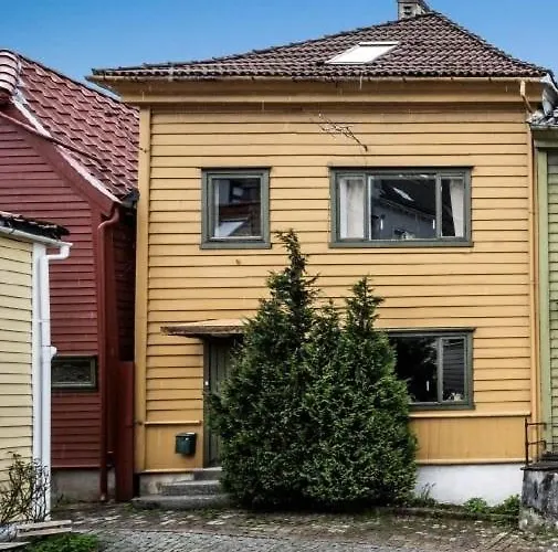 Live The History In Bergens Heart - Unique * Bergen